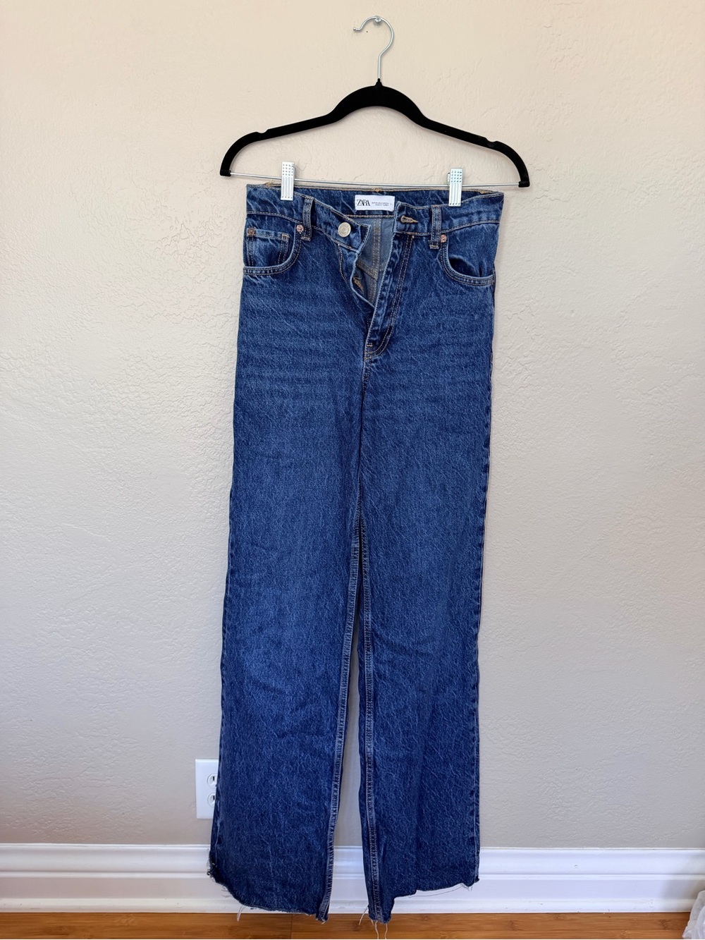Zara Wide-Leg High-Rise Jeans in Dark Blue